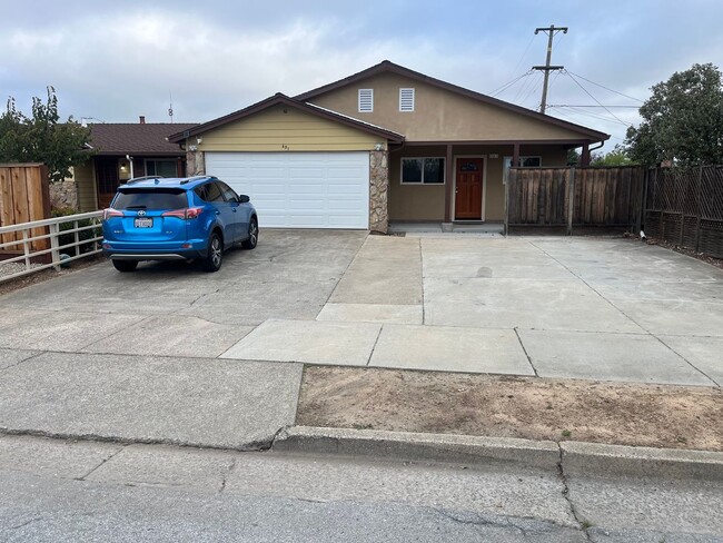 Primary Photo - 691 Welburn Ave