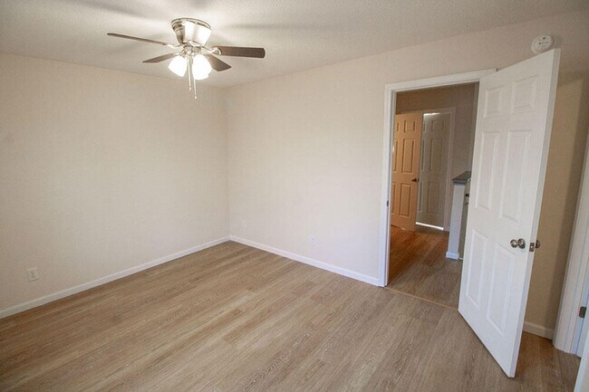 Building Photo - 5340 Godas Cir