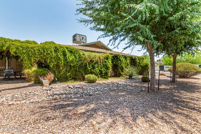 Building Photo - 3540 E Montecito Ave