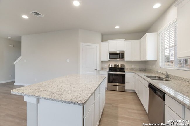 Building Photo - 1 month free APRIL at Stadium Pointe- Tucked Away & Spacious in Northwest SA