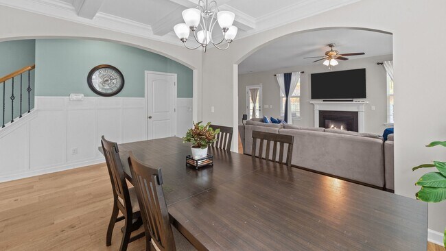 Building Photo - Beautifully Upgraded Home with Outdoor Fire Pit and Fenced Backyard in Buckhead East