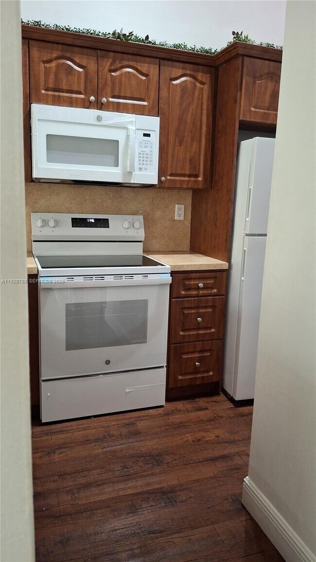 Building Photo - 13915 SW 91st Terrace