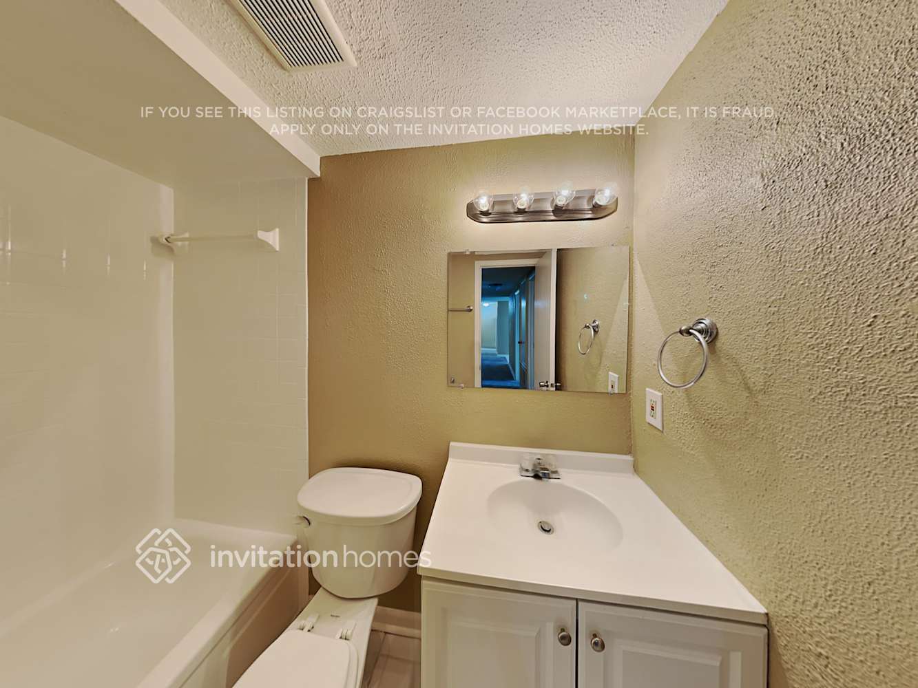 Building Photo - 2808 Cedaridge Dr