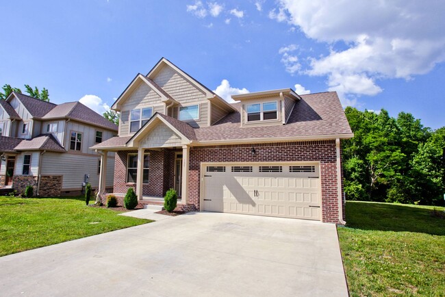 Building Photo - Beautiful Home - Clarksville