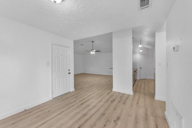 Building Photo - 22307 Silver Morning Cir