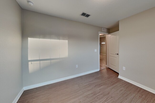 Building Photo - 8263 N Campbell Rd