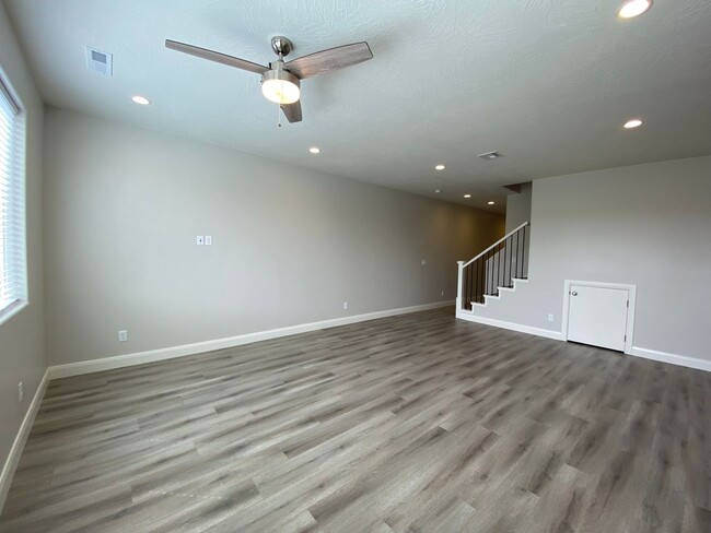 Building Photo - SAND HOLLOW TOWNHOME FOR RENT!