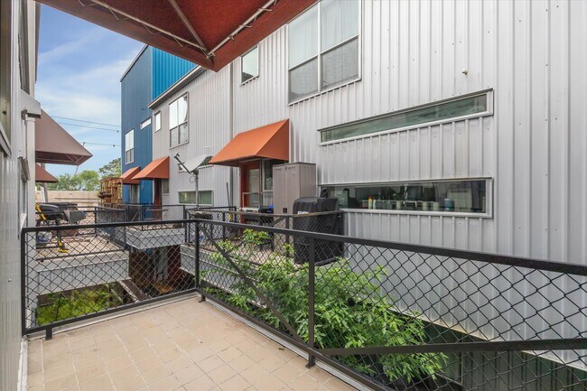 Building Photo - 6947 Ardmore St
