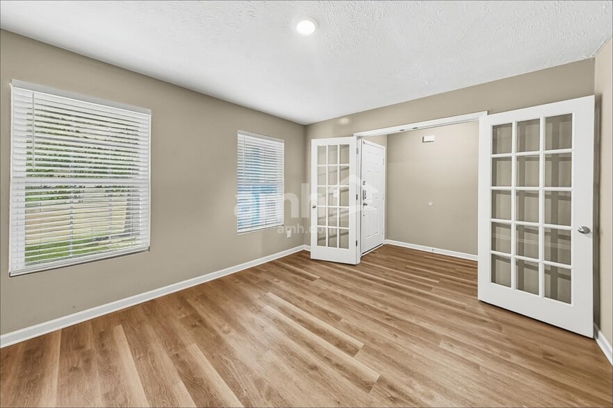 Building Photo - 424 Elderberry Way
