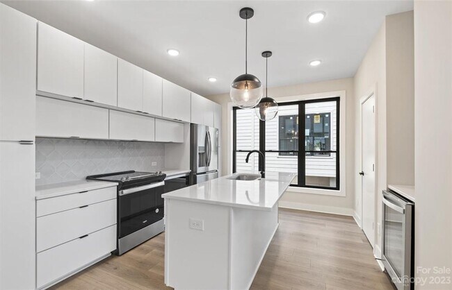 Building Photo - 4523 Radler Ct