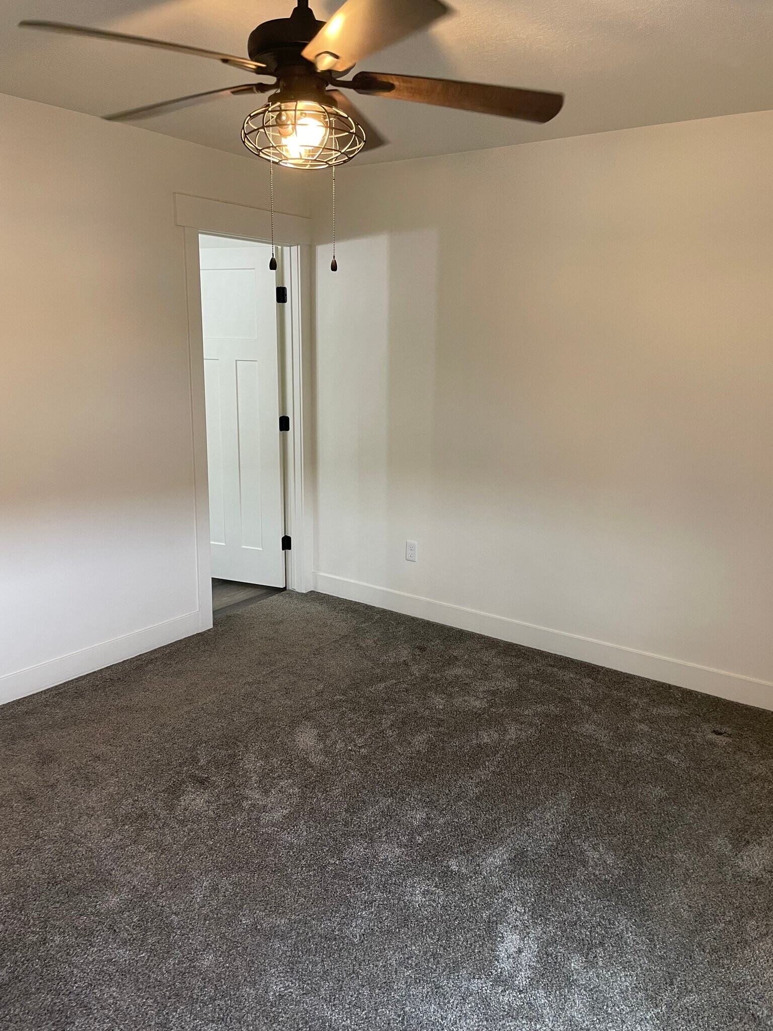 Building Photo - 920 S 25 E