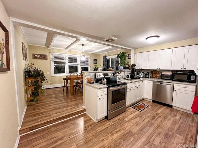 Building Photo - 86 Catherine St