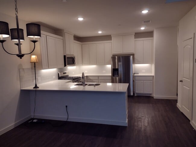 Building Photo - 4887 Ellie Ln