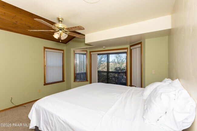 Building Photo - 1109 Northwood Loop