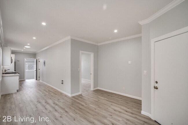 Building Photo - 2404 Telegraph Ave