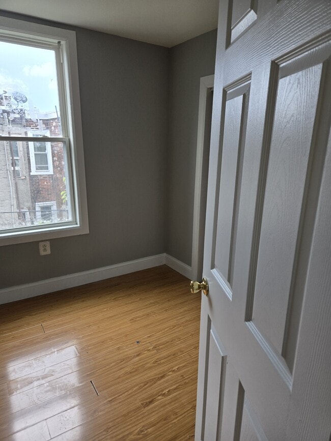 Building Photo - 608 E Wensley St