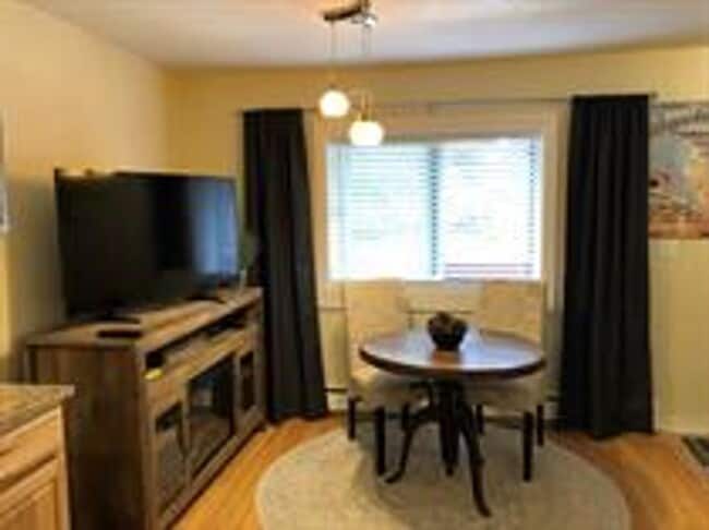 Building Photo - Amazing Downtown Breckenridge Location!  Studio Apartment