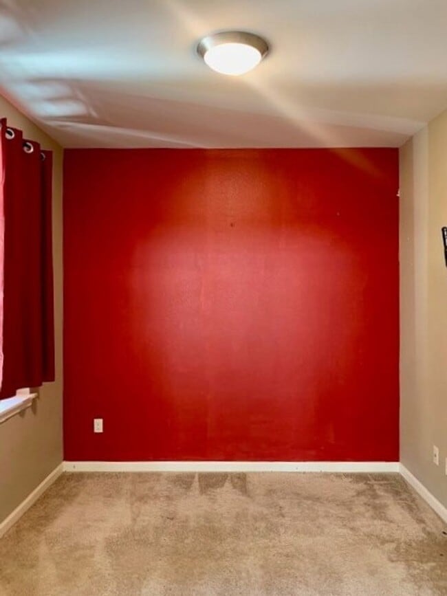 Building Photo - 3 Bedroom Home in Freestone at Bayside