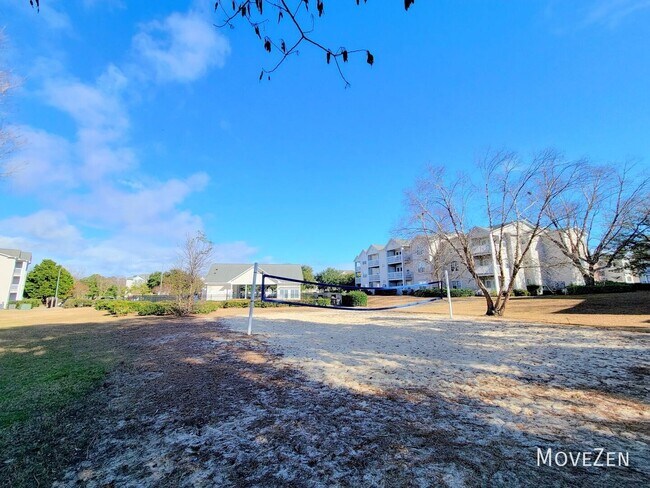 Building Photo - 713 Clearwater Ct