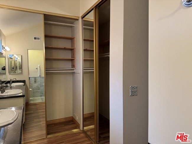 Building Photo - 3635 Via Pacifica Walk