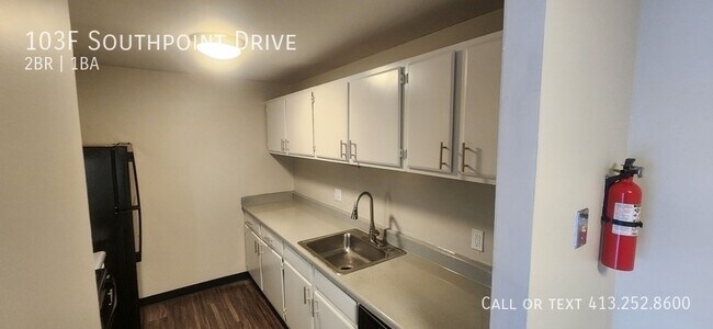 Building Photo - 103 Southpoint Dr