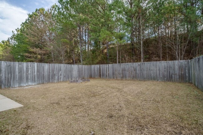 Building Photo - Charming and Newly Renovated 3 Bedroom 2 Bath Home Available Now!