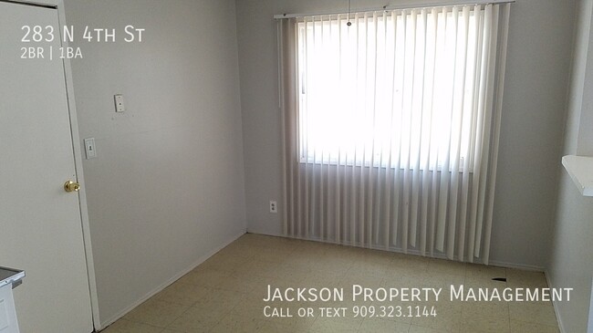 Building Photo - Spacious 2 Bedroom Home