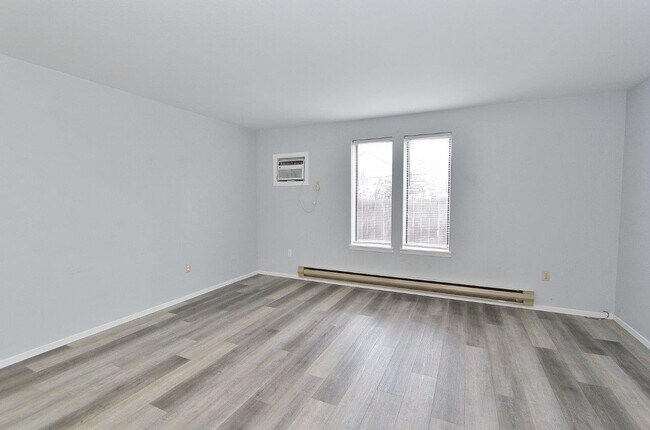 Building Photo - 123 Oxley Rd