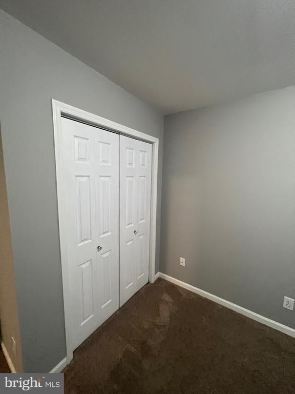 Building Photo - 11211 Surry Woods Ct