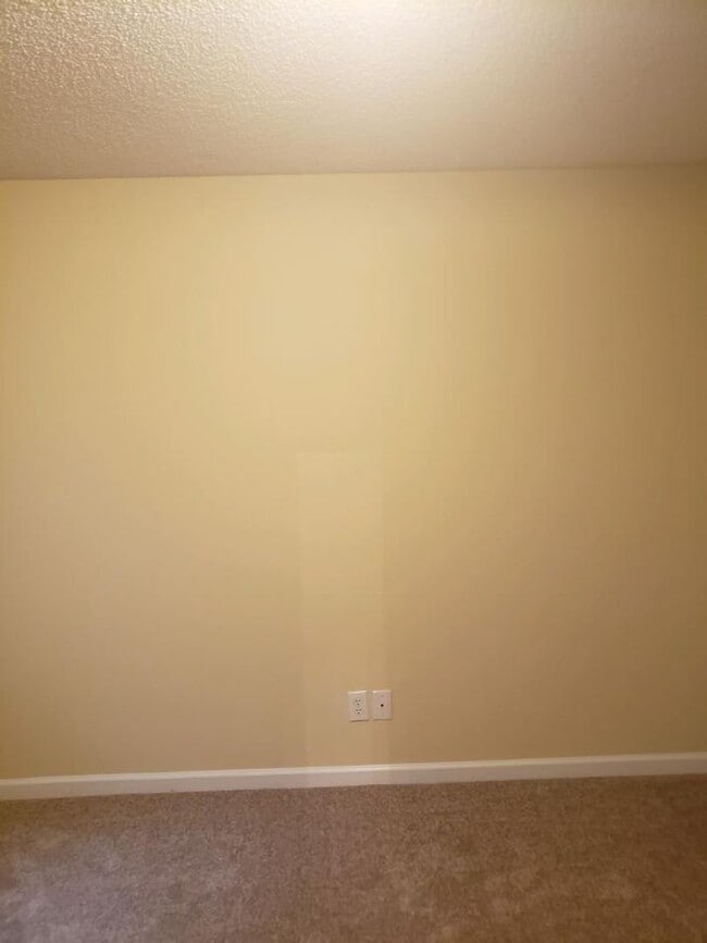 Building Photo - 4815 Leinbach Dr