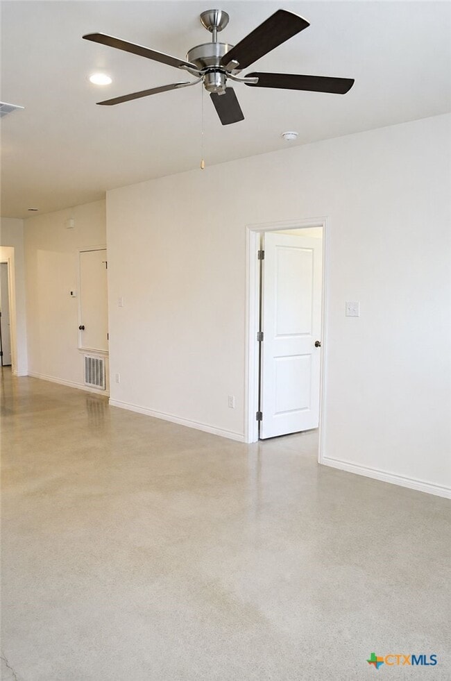 Building Photo - 1222 Lehmann Dr