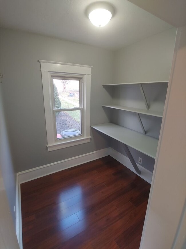 Building Photo - Semi-Attached Home Located Across from Red Lion High School