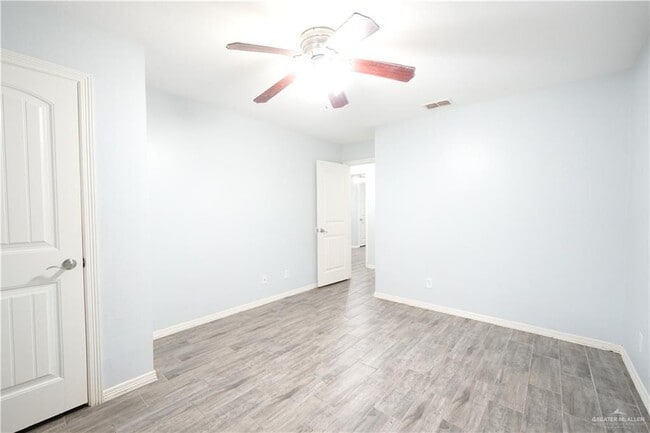 Building Photo - 4014 Aggassi Dr