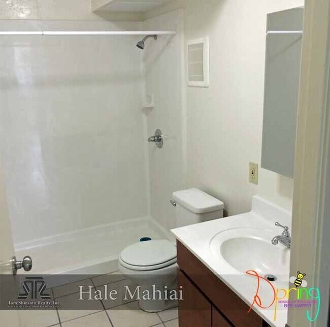 Building Photo - 984