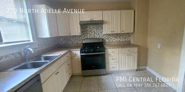Building Photo - 220 N Adelle Ave