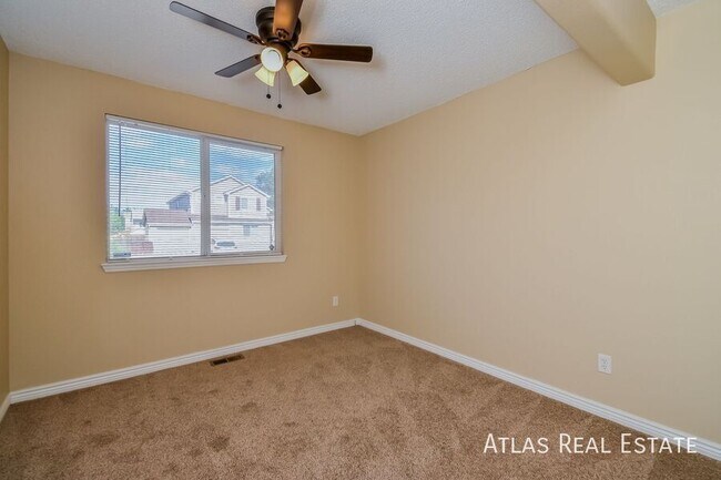 Building Photo - 2115 Hibbard Ln