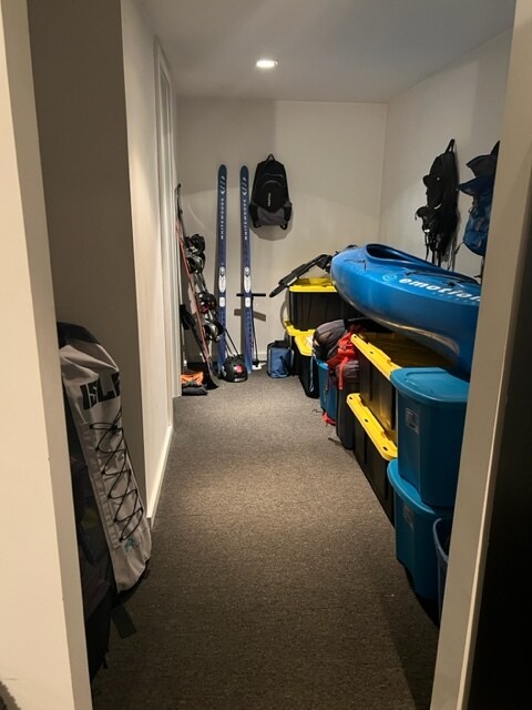 Hallway to main bath. There is a place to the left for a desk. Right for dresser, shelves, etc - 6159 SE Steele St