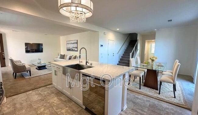 Building Photo - 124 Citron Ct