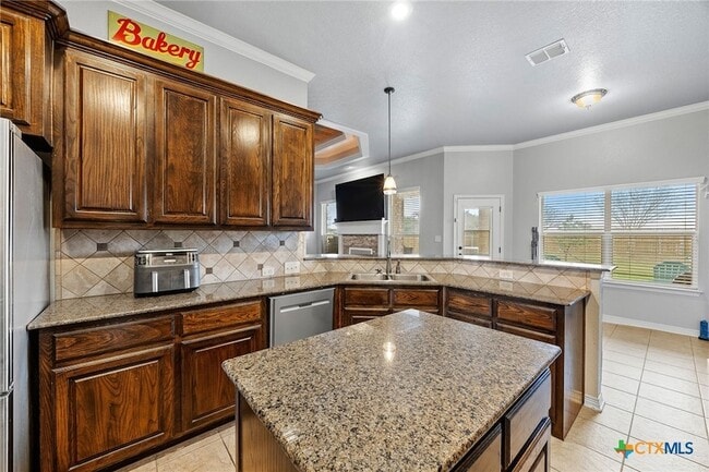 Building Photo - 1704 Dawson Spur