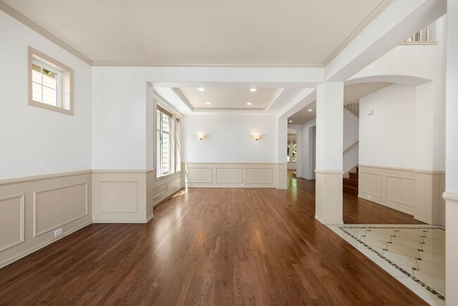 Building Photo - Elegant Redmond Retreat | 4 Bed + 2 Offices | Prime Cul-de-Sac Location