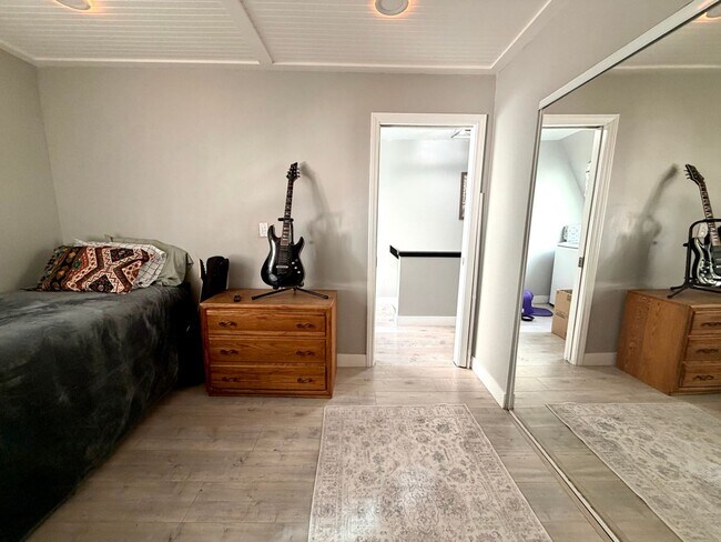 Building Photo - Furnished Malibu Condo Just Minutes from Pepperdine