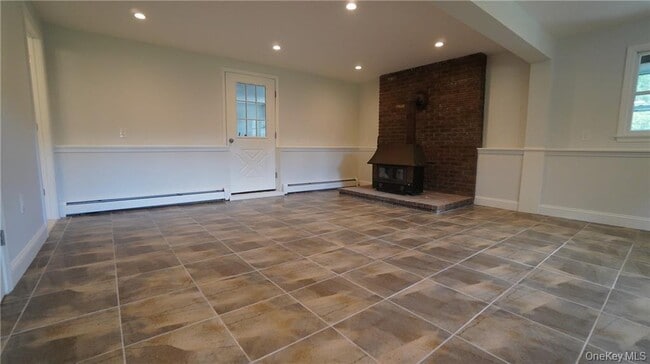 Building Photo - 118 Booth Rd