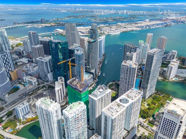 Building Photo - 77 SE 5th St