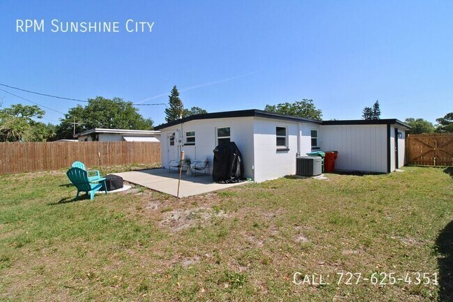 Building Photo - 9322 88th Way N