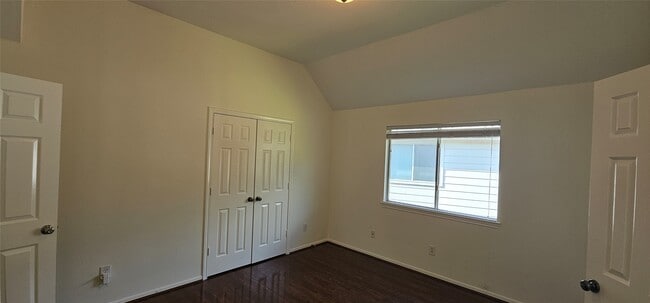 Building Photo - 6926 Sable River Dr