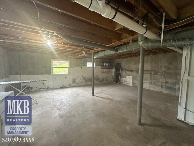 Building Photo - 3 Bedroom in Vinton
