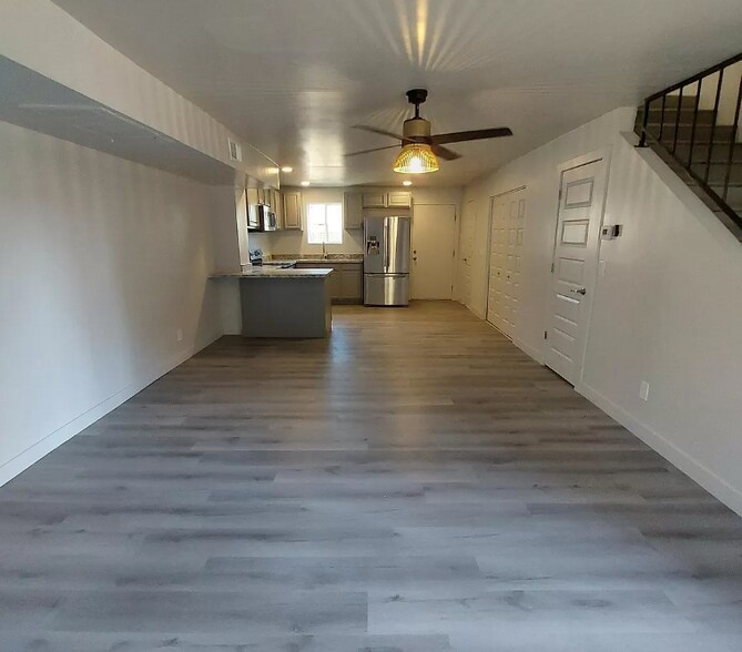 Building Photo - 6108 W Townley Ave