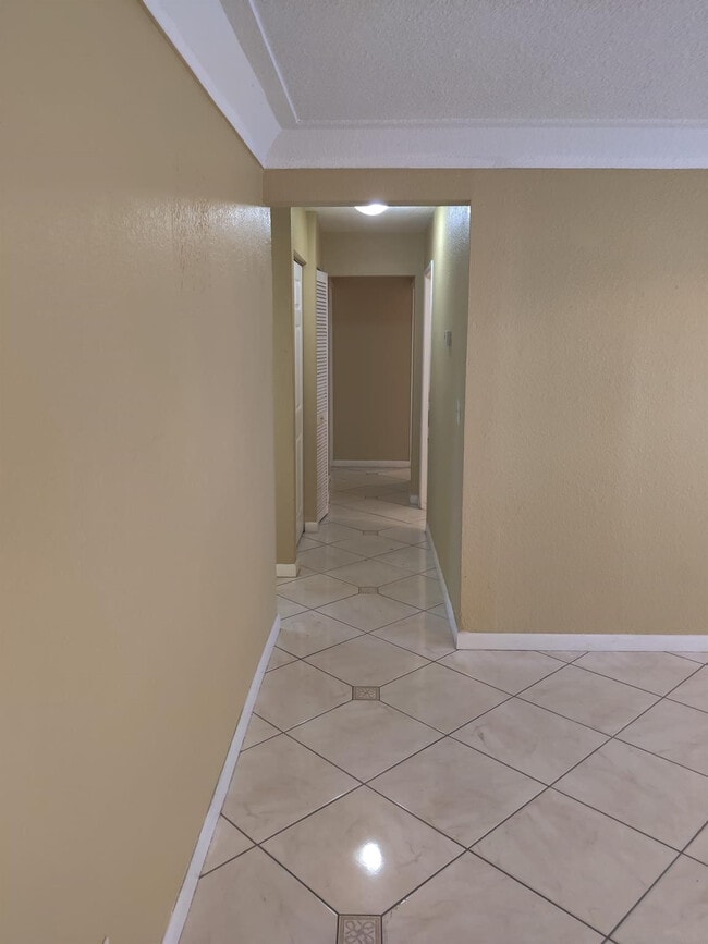 Building Photo - 6251 SW 41st St