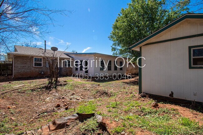 Building Photo - 4101 SE 45th St