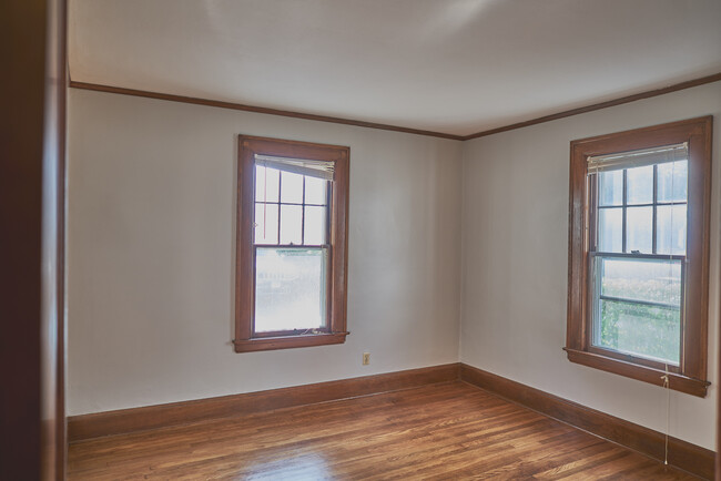 Bedroom - 35 Argyle Ave